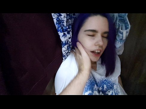 ❤️ Ya sami kanwata a cikin kabad ya taimaka mata ❤️❌ bidiyon tsutsa ❤
